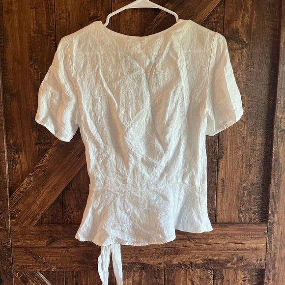 H&M NWT White 100% linen wrap top Womens xxs but fits like a small NWT - Picture 5 of 5